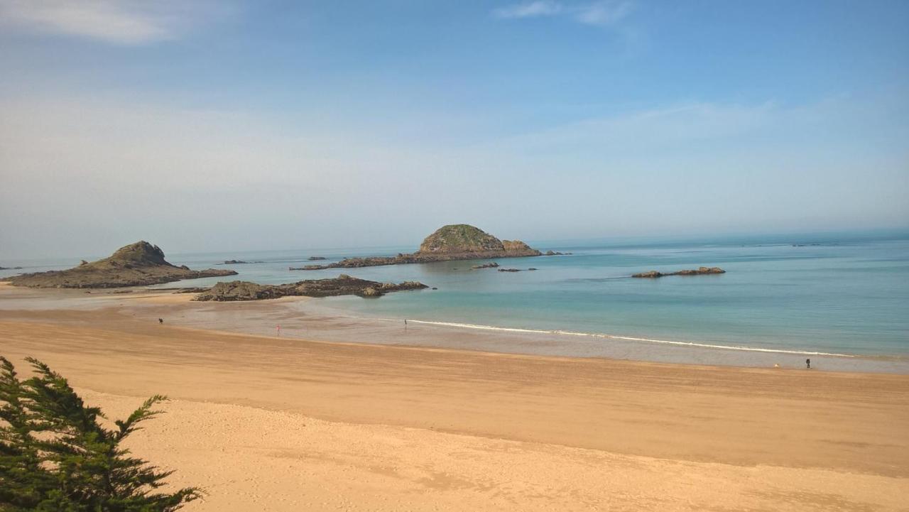 Vila La Demeure Du Figuier Évran Exteriér fotografie