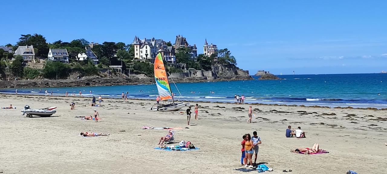 Vila La Demeure Du Figuier Évran Exteriér fotografie